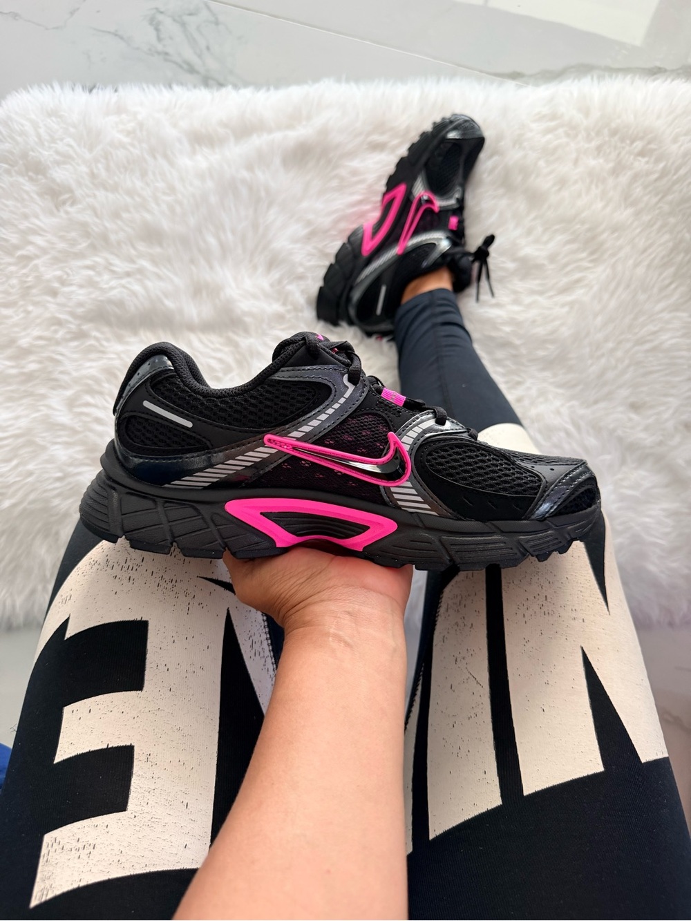 Nike V5 RNR - Picture 2 of 10